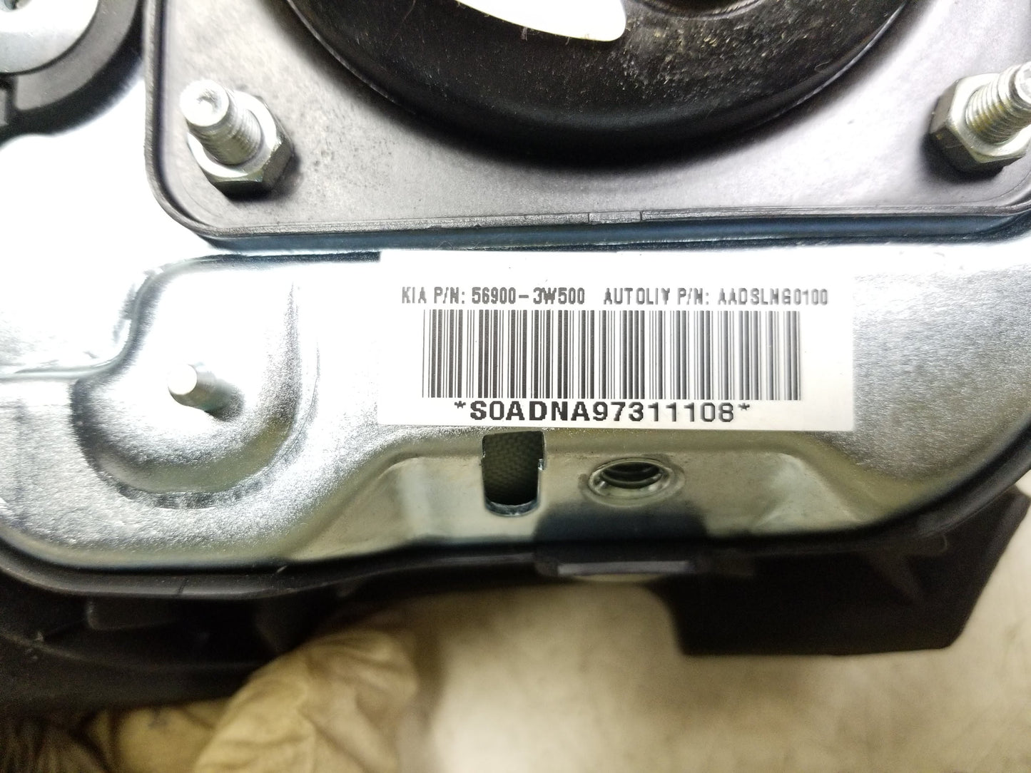 2010-2012 Kia Sportage LH Driver Steering Wheel Airbag SRS Air Bag OEM