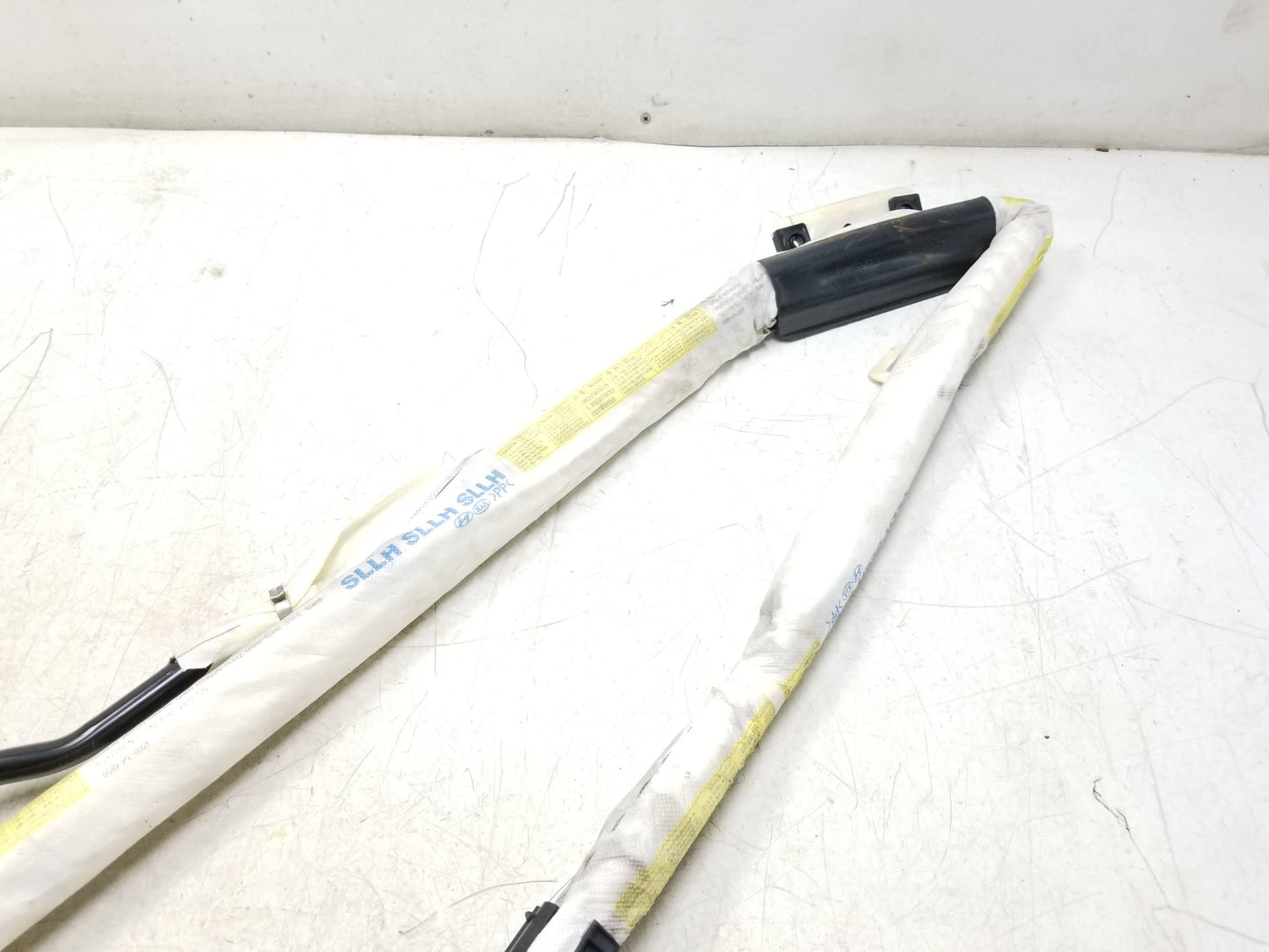 2010 - 2016 Kia Sportage Roof Curtain Airbag SRS Air Bag Driver Side Left OEM