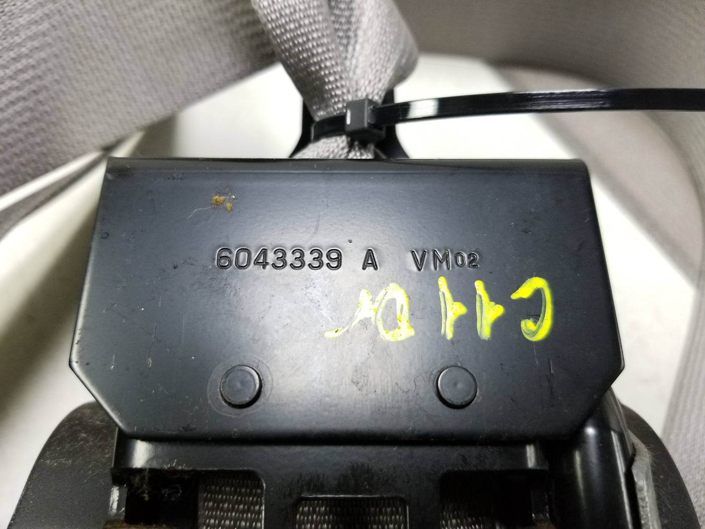 2008 - 2015 Nissan Rogue Front Left Driver Seat Belt Retractor & Pre Tensioner OEM