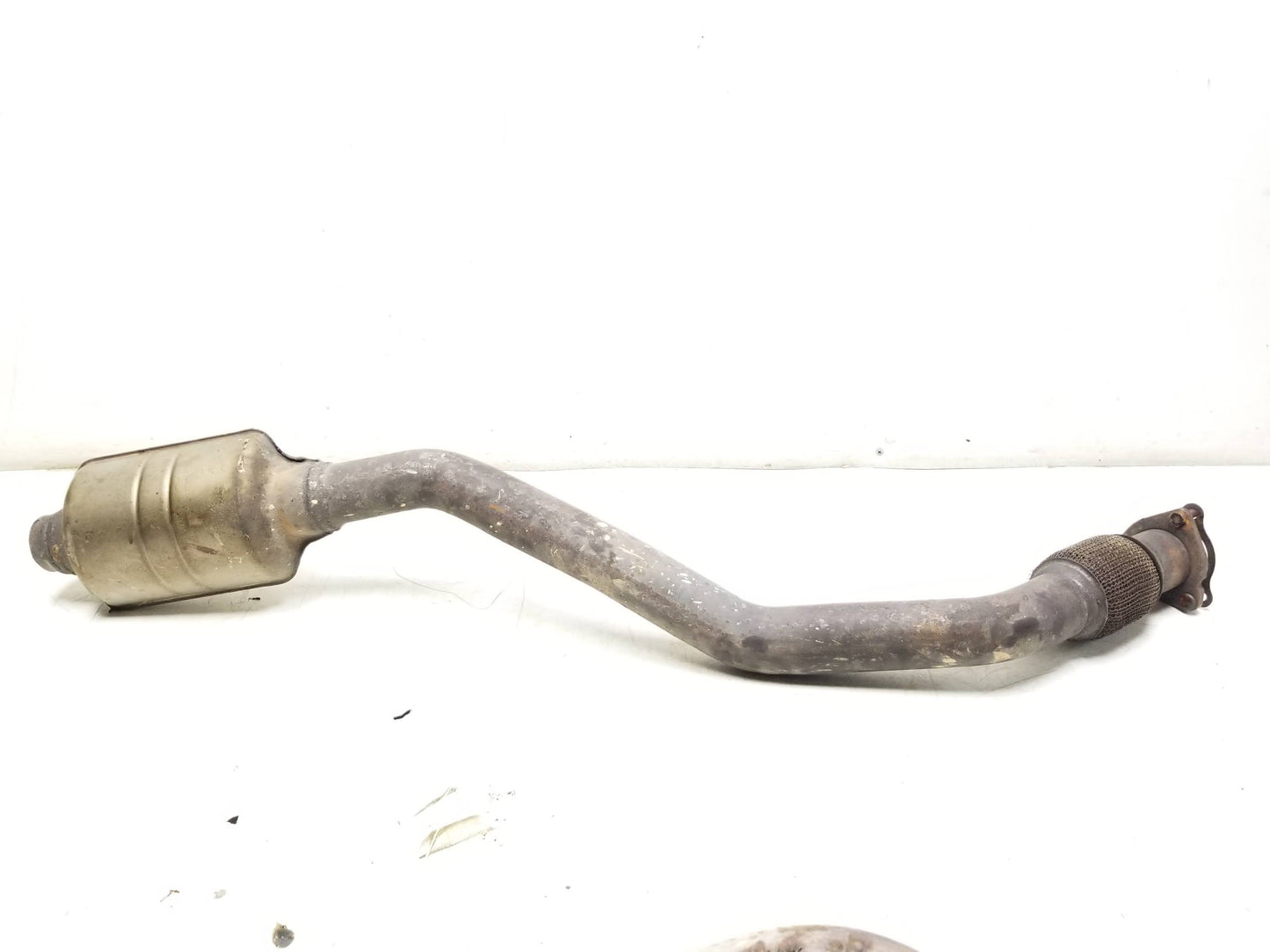 2009 - 2012 Audi Q5 Exhaust Pipe With Catalyst Rear Driver Side Left OEM
