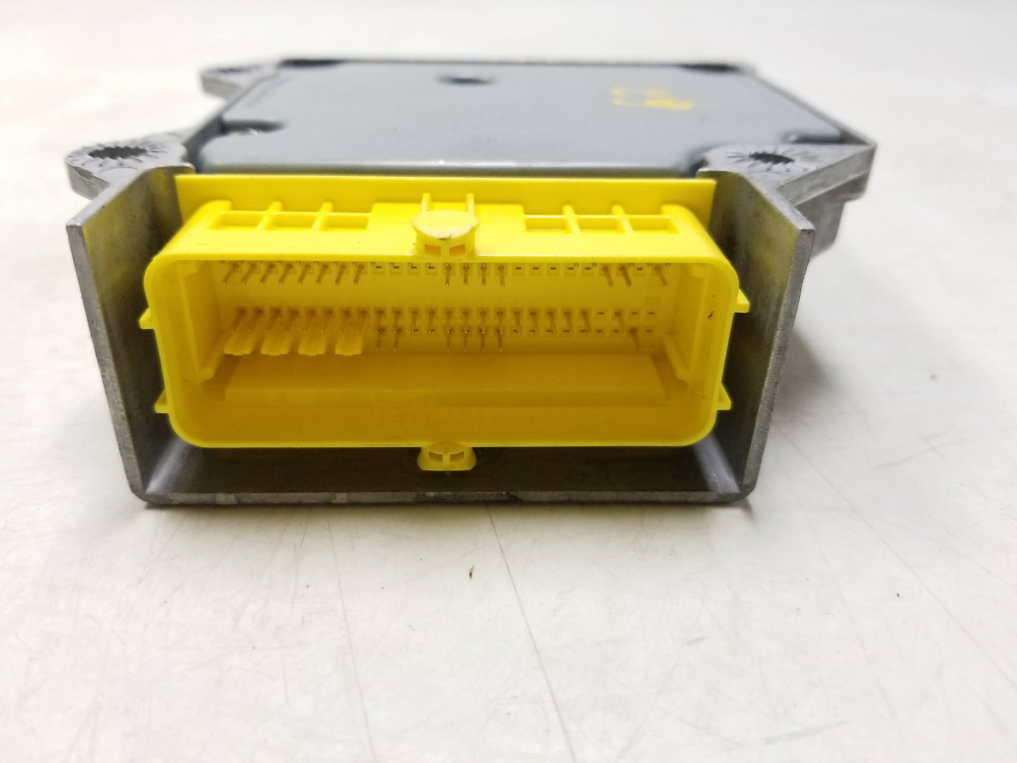 2009 - 2017 Audi Q5 Safety Srs Control Module OEM