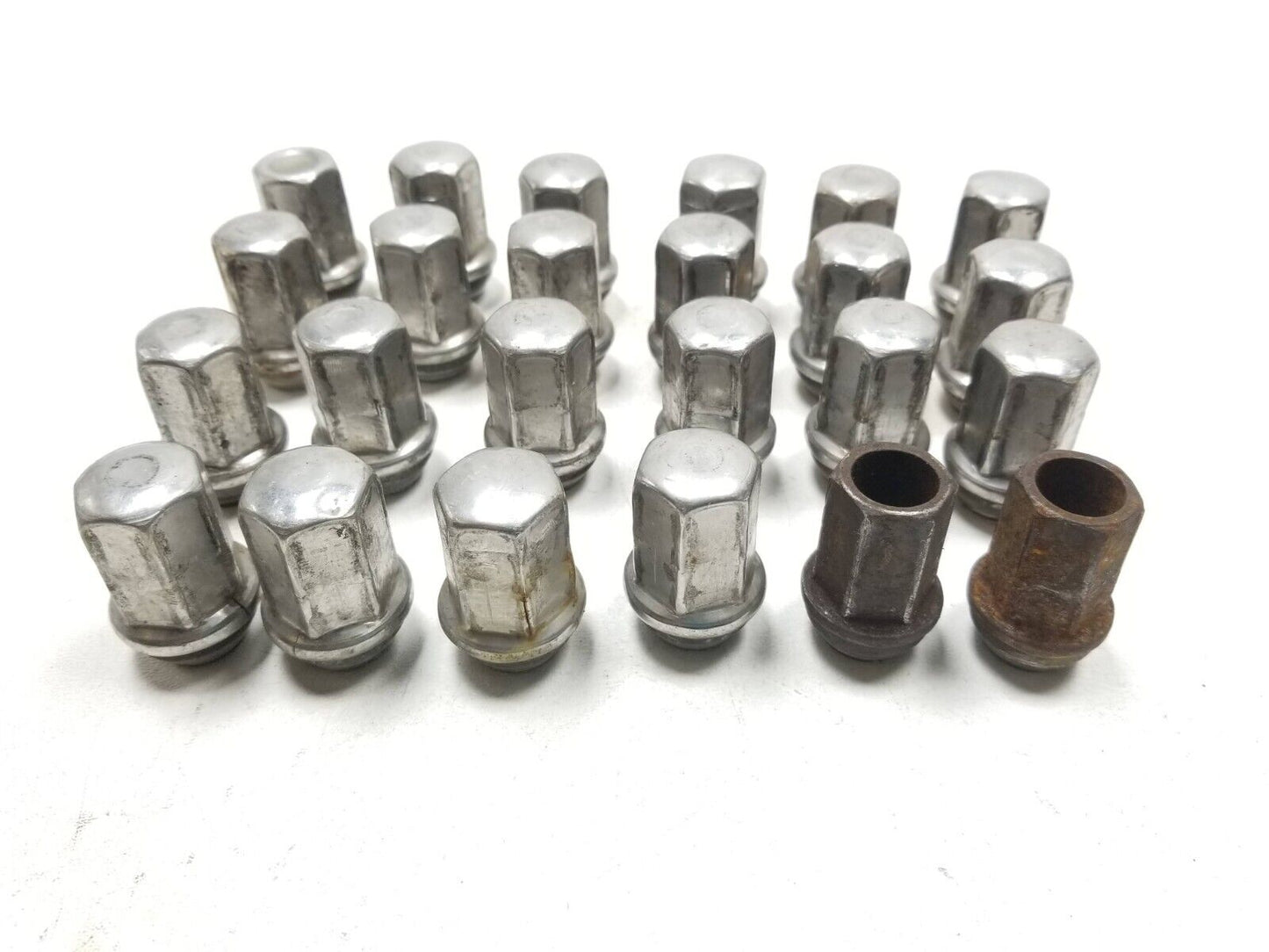 13 14 15 16 GMC Acadia Wheel Lug Nut 24pcs OEM