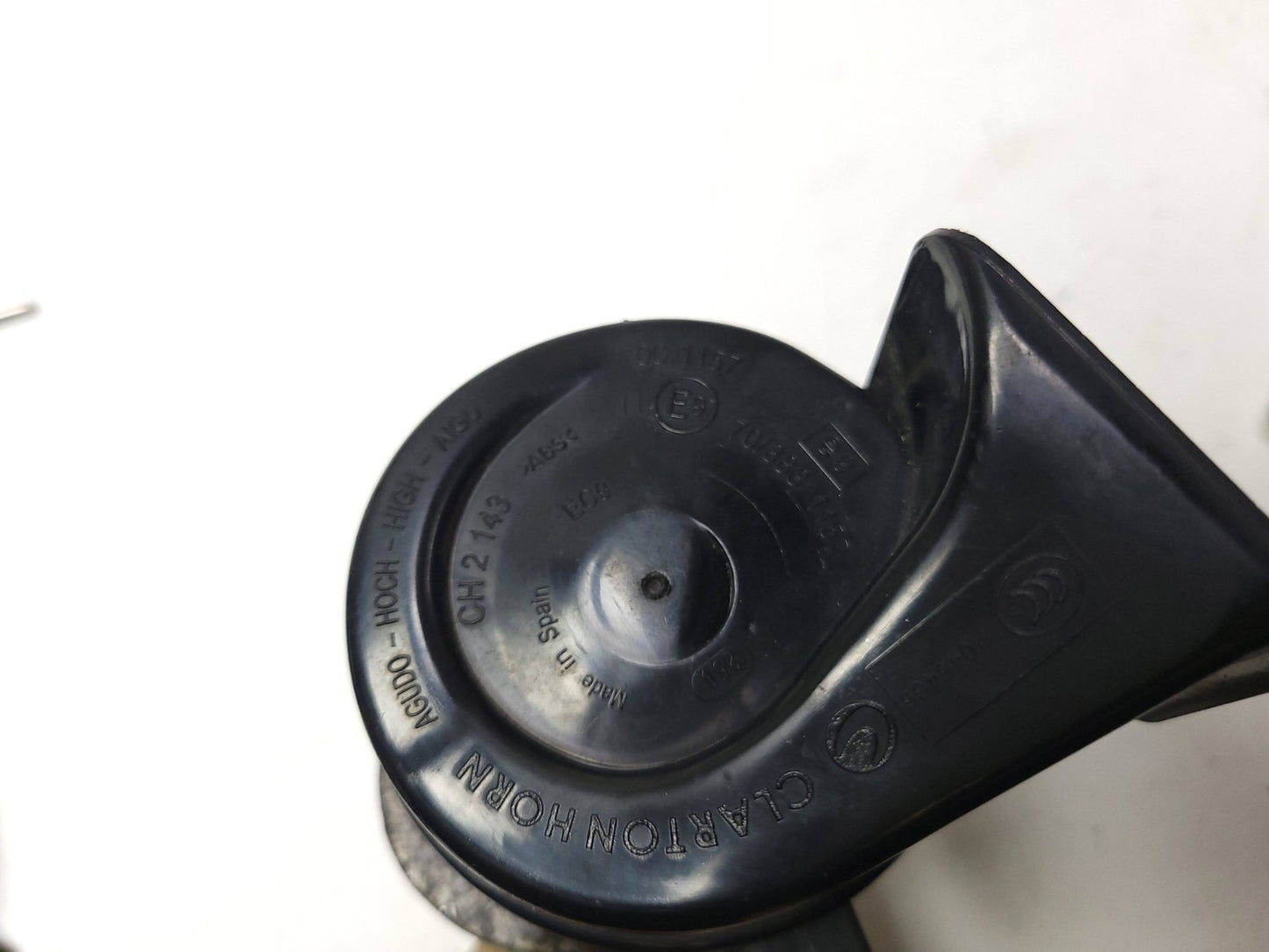 2010 - 2014 VW Golf GTI Horn Signal Hig & Low Tone  OEM