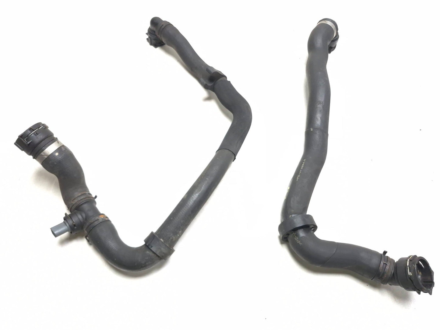 2011 Volkswagen Tiguan Radiator Hose Pipe Lower & Upper Pair OEM