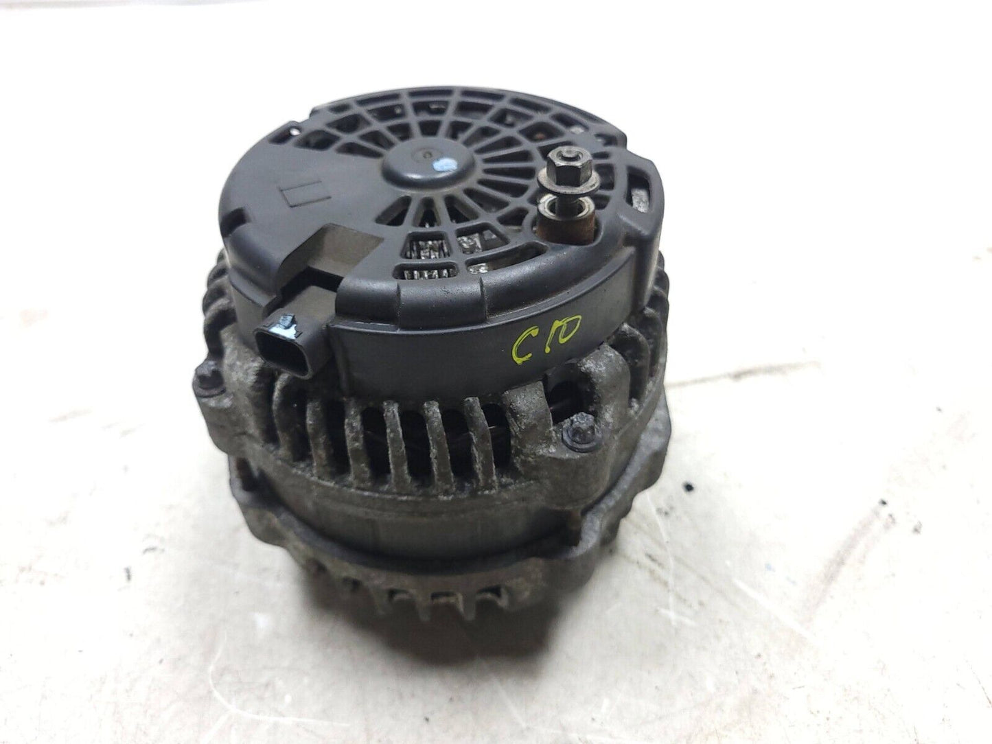 10-14 Chevrolet Suburban Alternator Generator 5.3l OEM