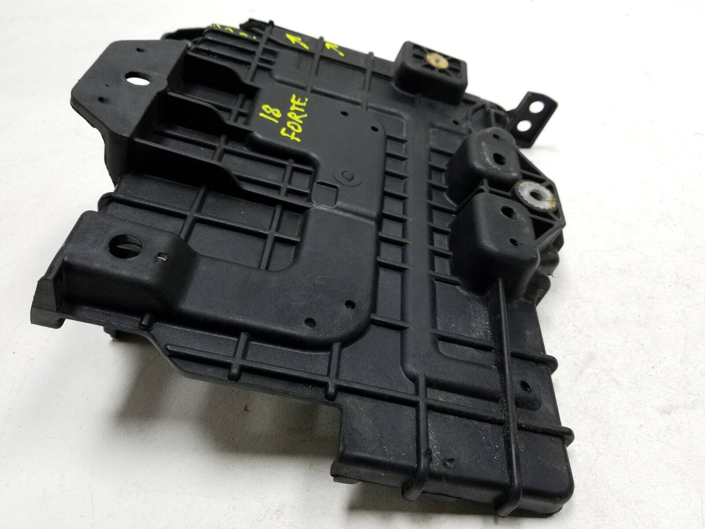 14 15 16 17 18 Kia Forte Battery Tray Holder OEM 49k Miles