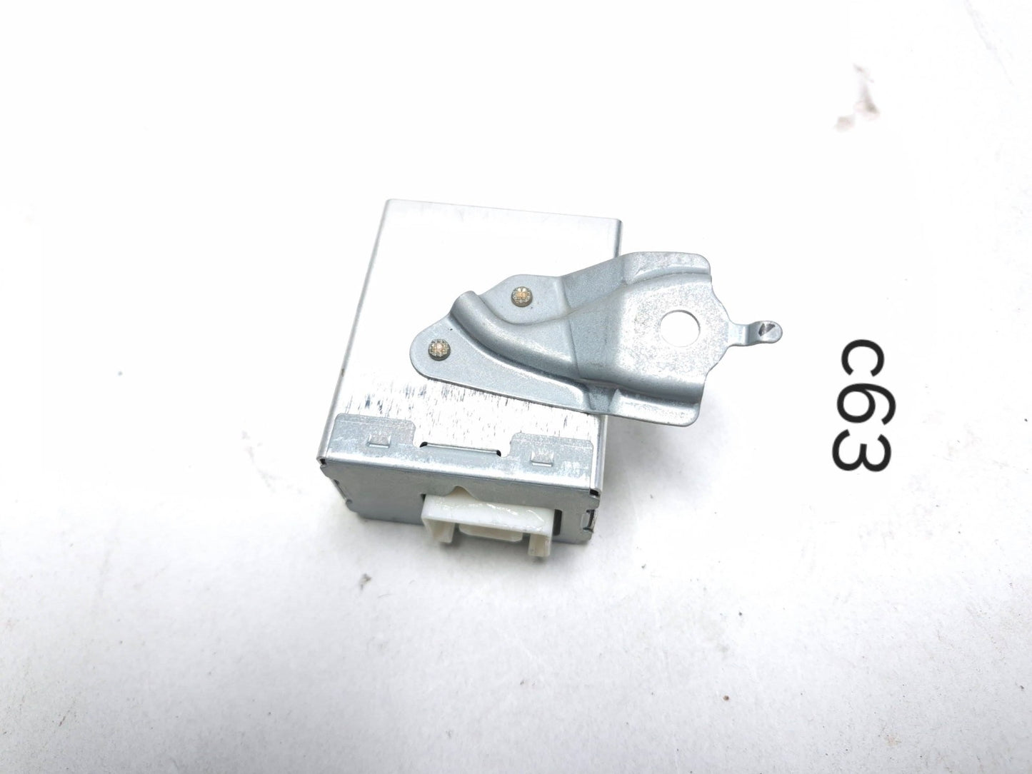 2004 Toyota Corolla Cruise Control Control Module 88240-02050 OEM