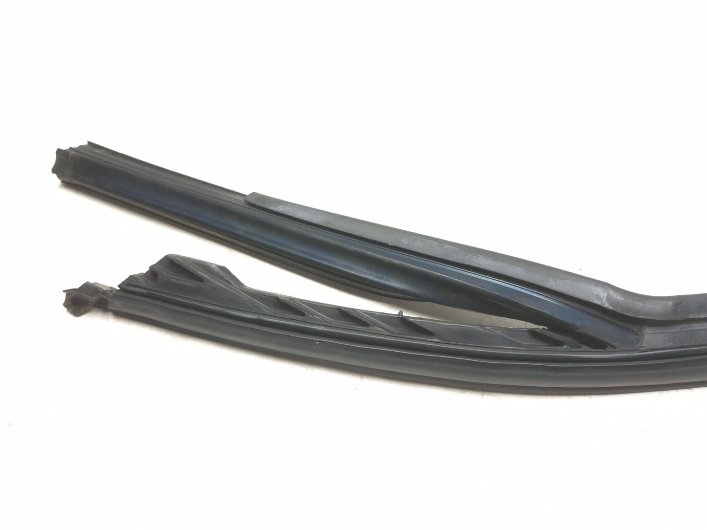 2014 Fiat 500l Door Weatherstrip Front Driver Side Left OEM