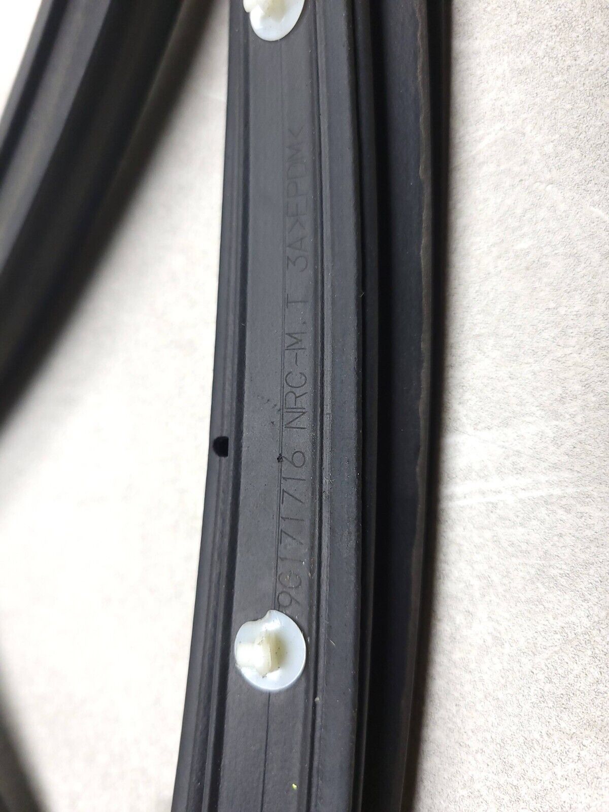 07-09 Mitsubishi Outlander Door Weatherstrip Seal Rear Driver Side Left 2pcs OEM