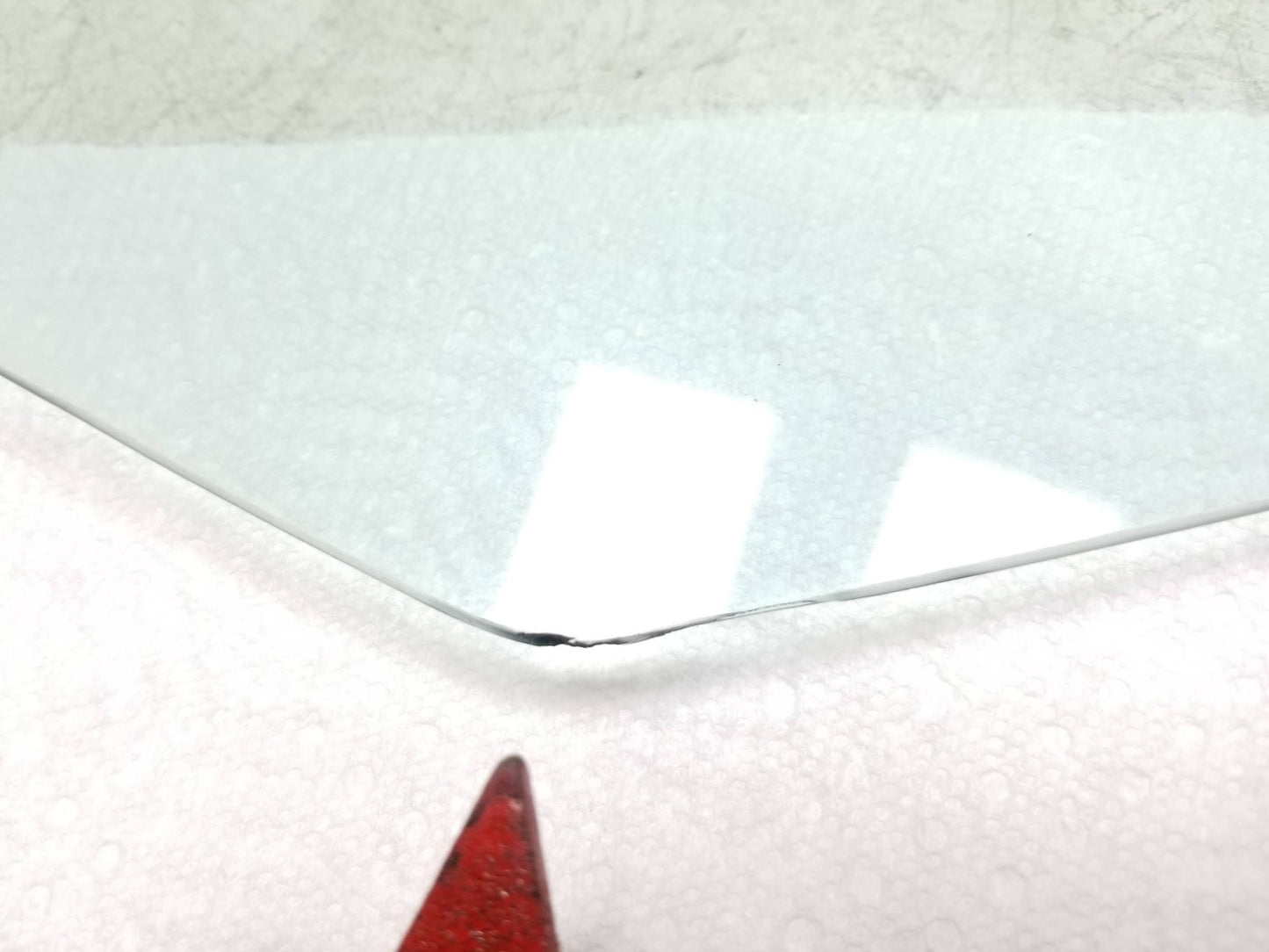 2014 - 2019 Kia Soul Door Window Glass Front Passenger Side Right OEM