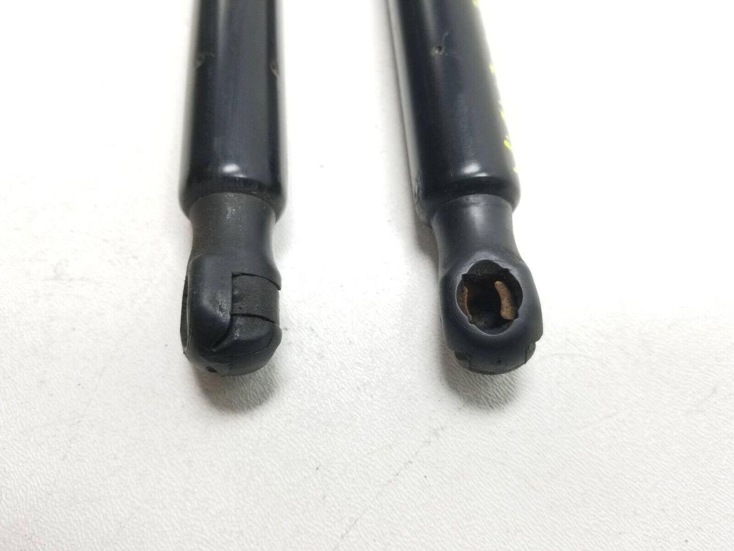 13 14 15 16 GMC Acadia Tailgate Lift Supports Shock Struts 2pcs OEM