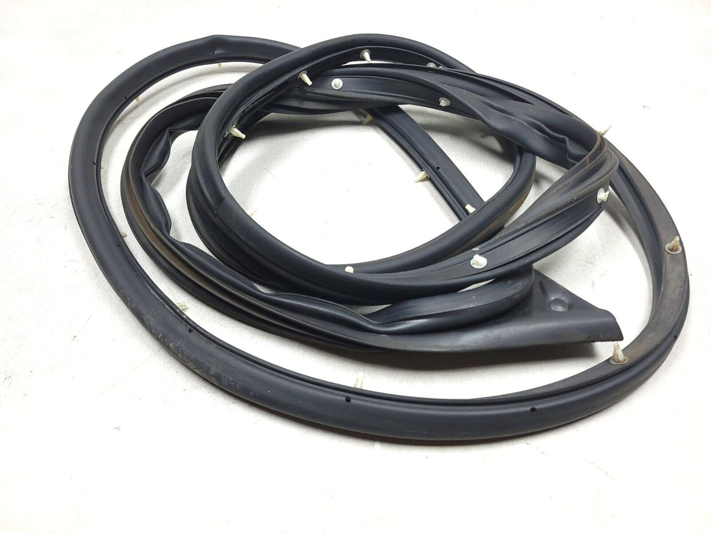 07-09 Mitsubishi Outlander Door Weatherstrip Seal Front Driver Side Lh 2pcs OEM