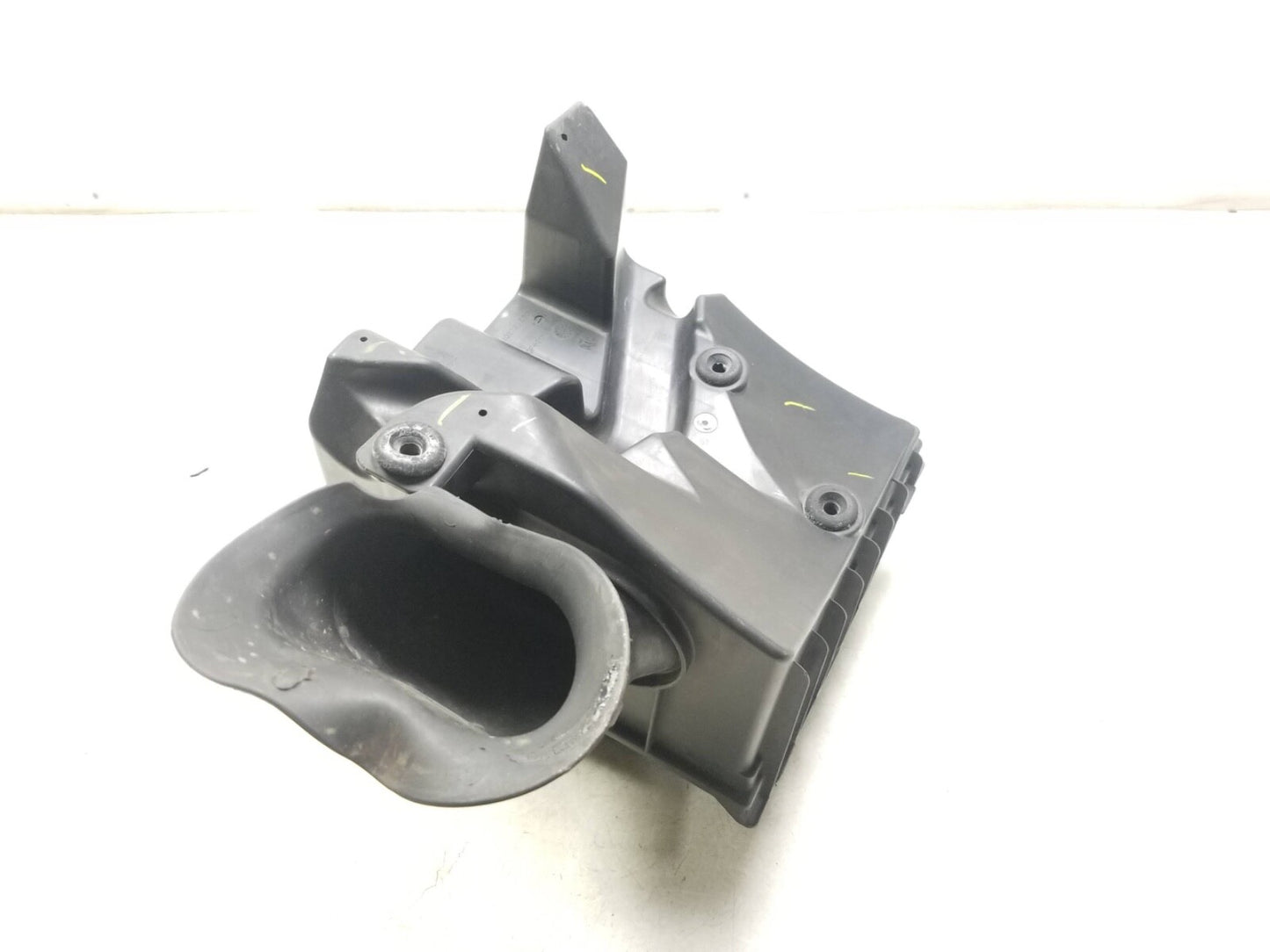 2010 - 2016 Cadillac SRX 3.0l Air Filter Housings Box OEM