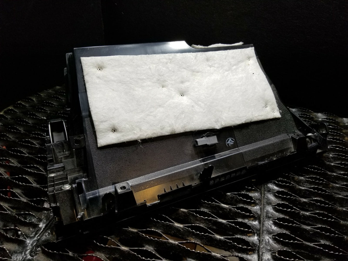 11 12 13 14 15 Lexus CT200h Glove Box 55550-76011 OEM