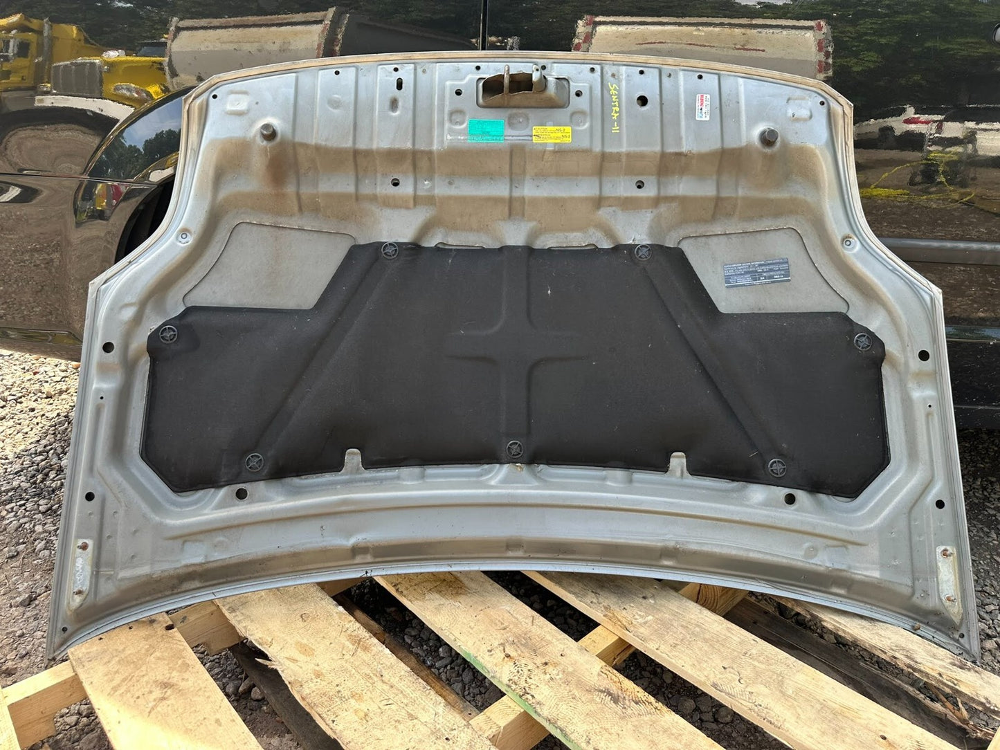 07 08 09 10 11 Nissna Sentra Hood Oem.