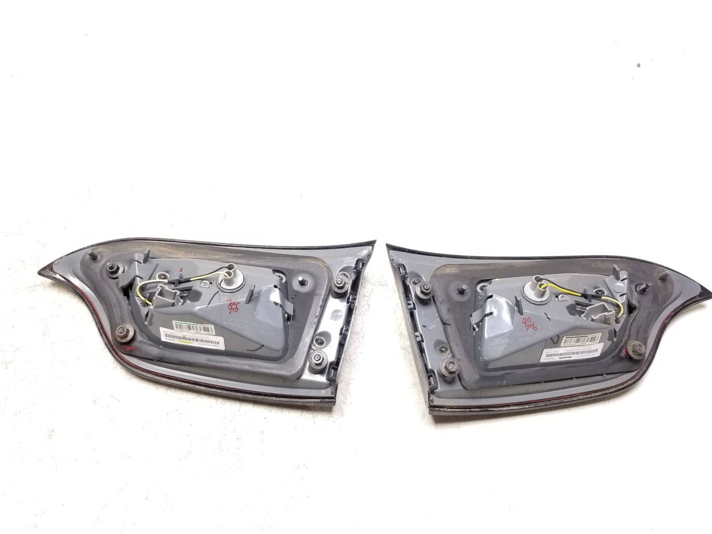 2016 Jeep Cherokee Tail Light Left & Right OEM