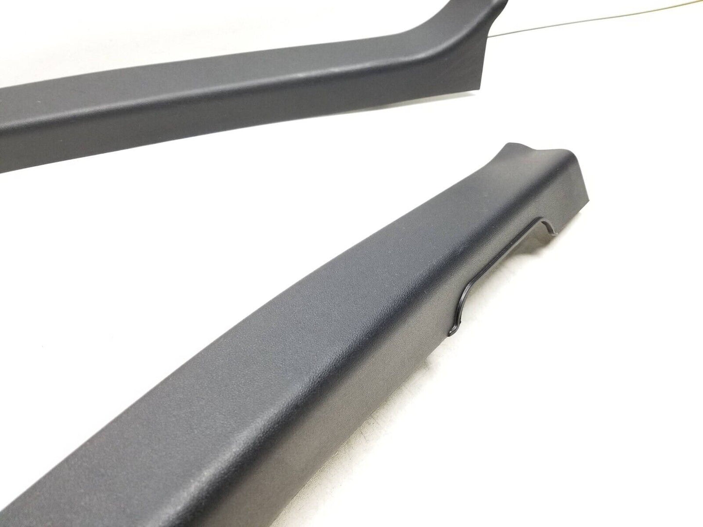 09-16 Hyundai Genesis Coupe Door Sill Scuff Plate Left & Right OEM