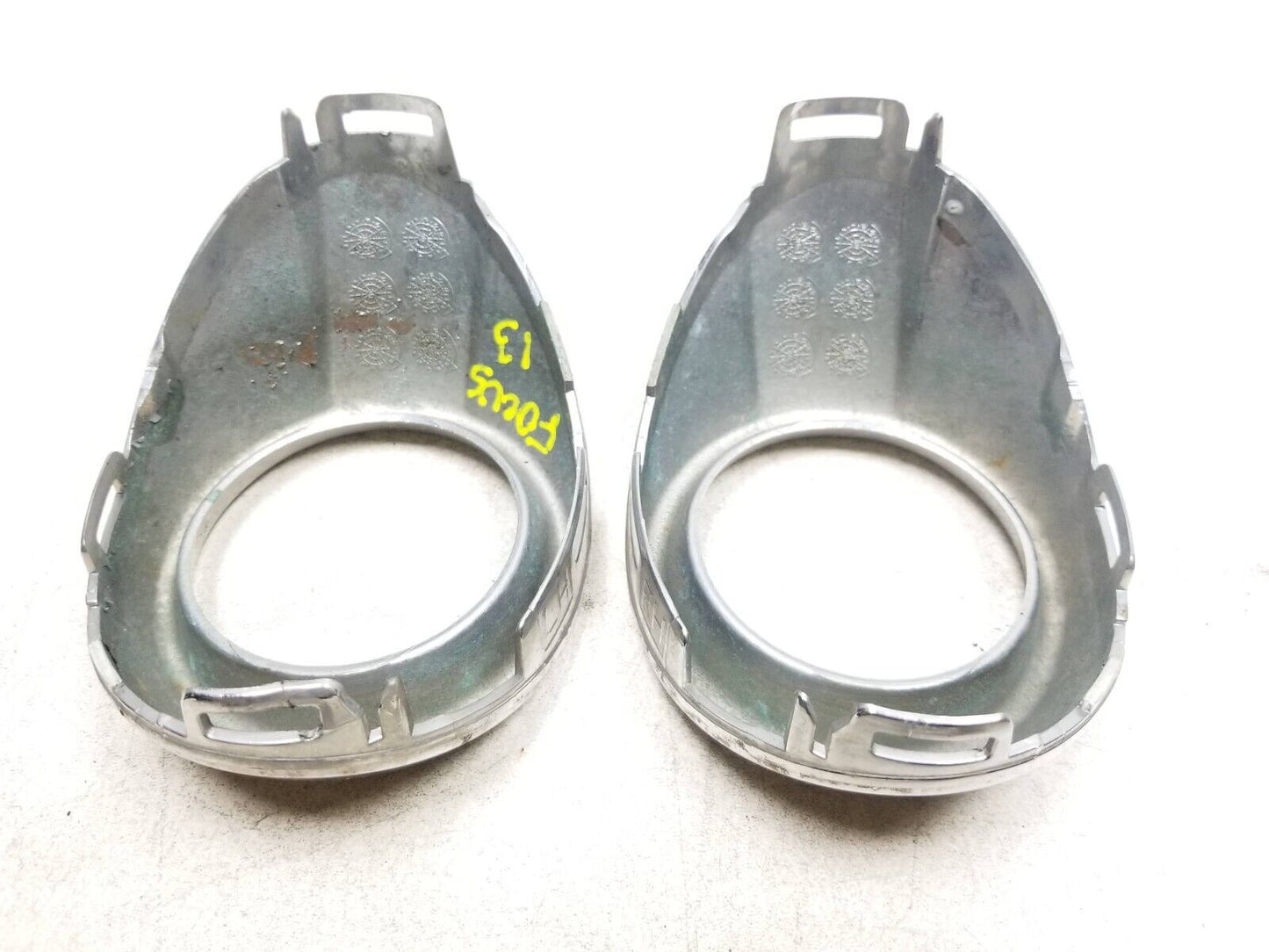 12 - 18 Ford Focus Front Fog Light Trim Chrome Pair OEM