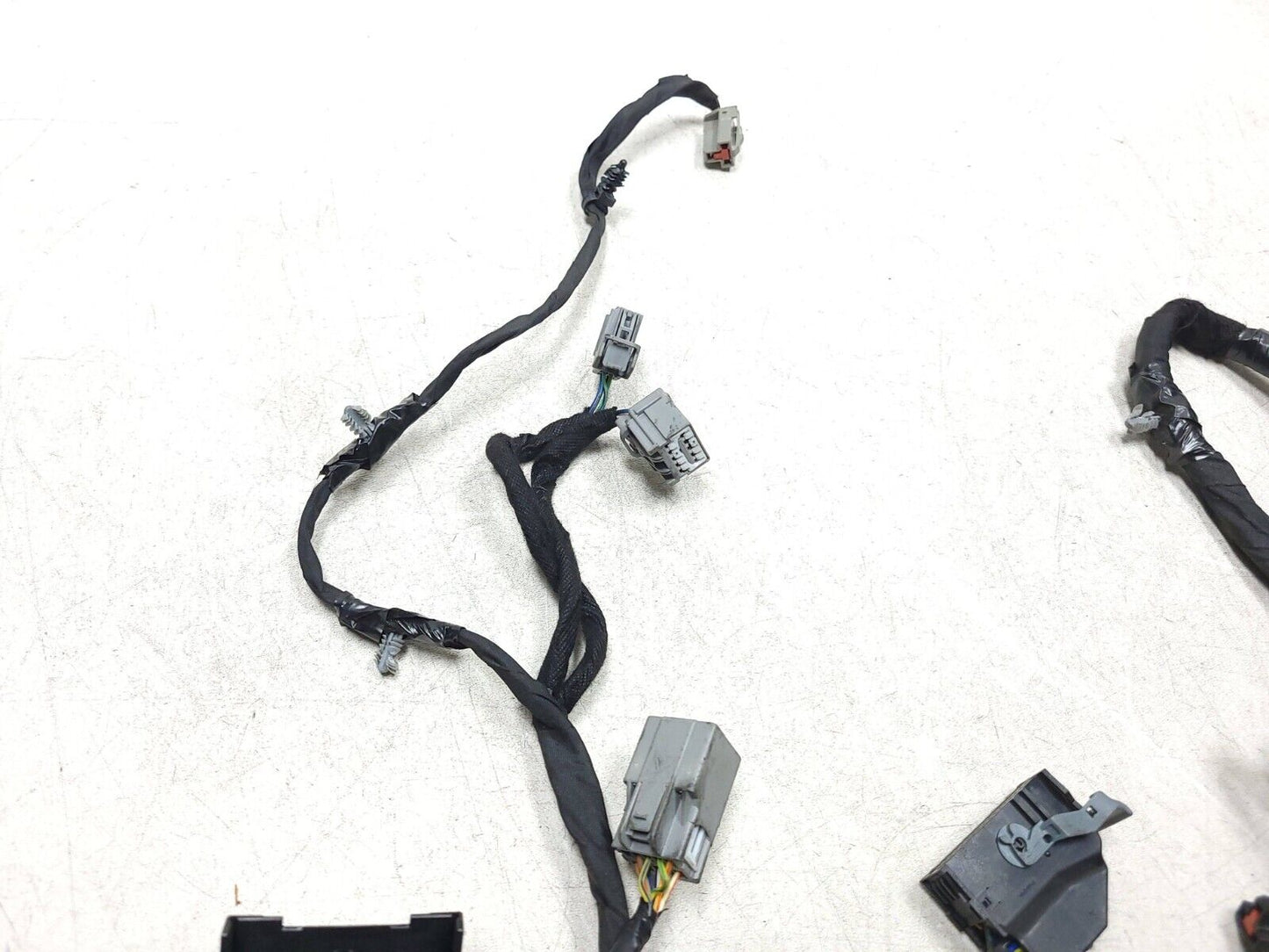 10-19 Lincoln MKT Center Console Wire Harness OEM