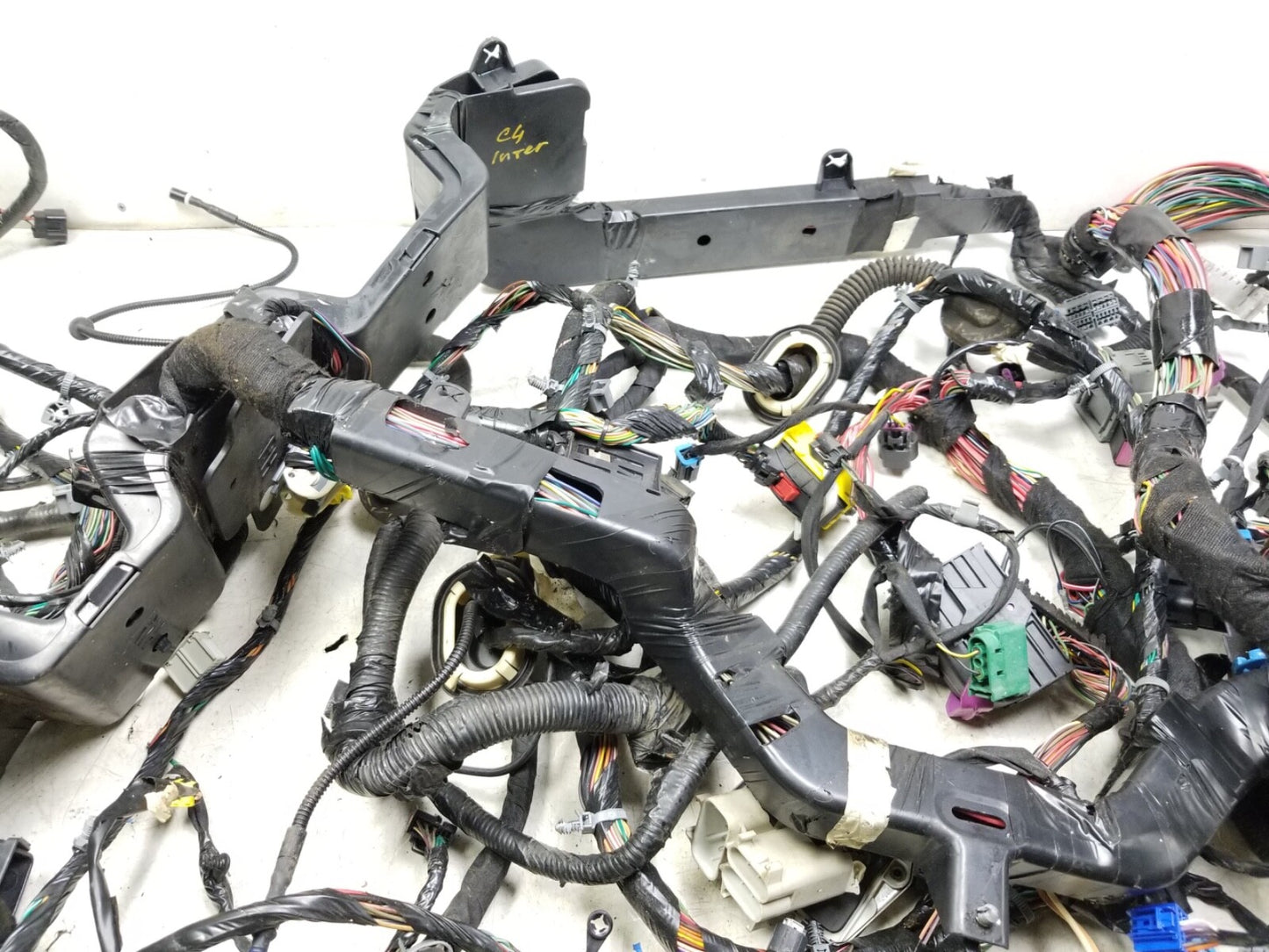 2010 - 2013 Cadillac SRX 3.0l Interior Floor Wire Harness OEM