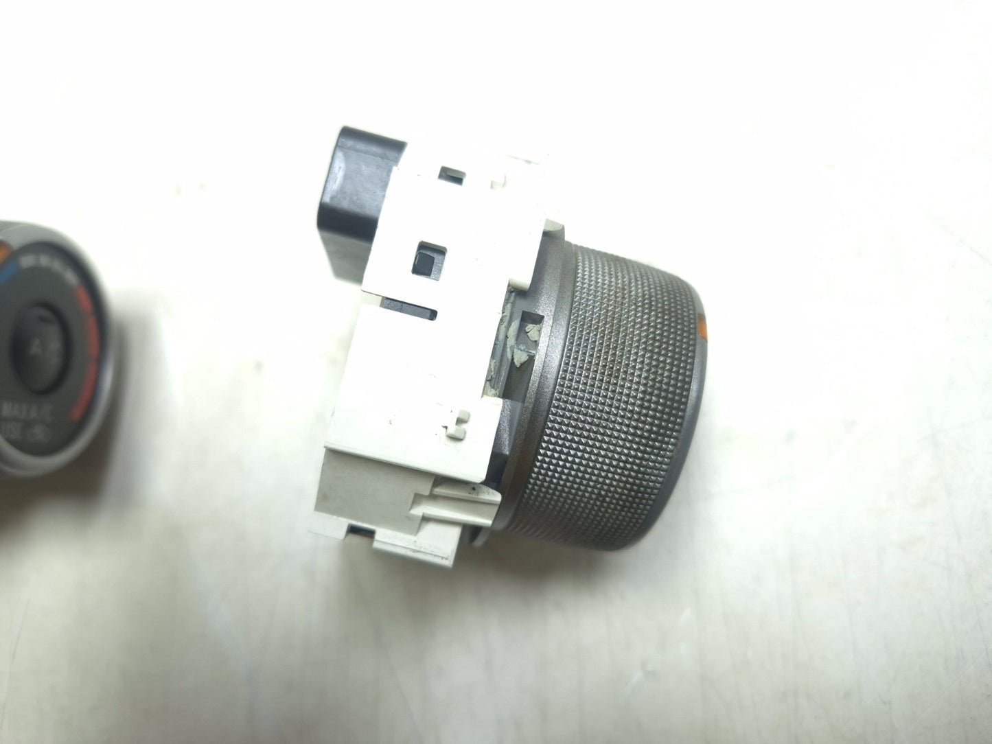 2010 Scion Tc HVAC Climate Control Knob Switch Pair OEM