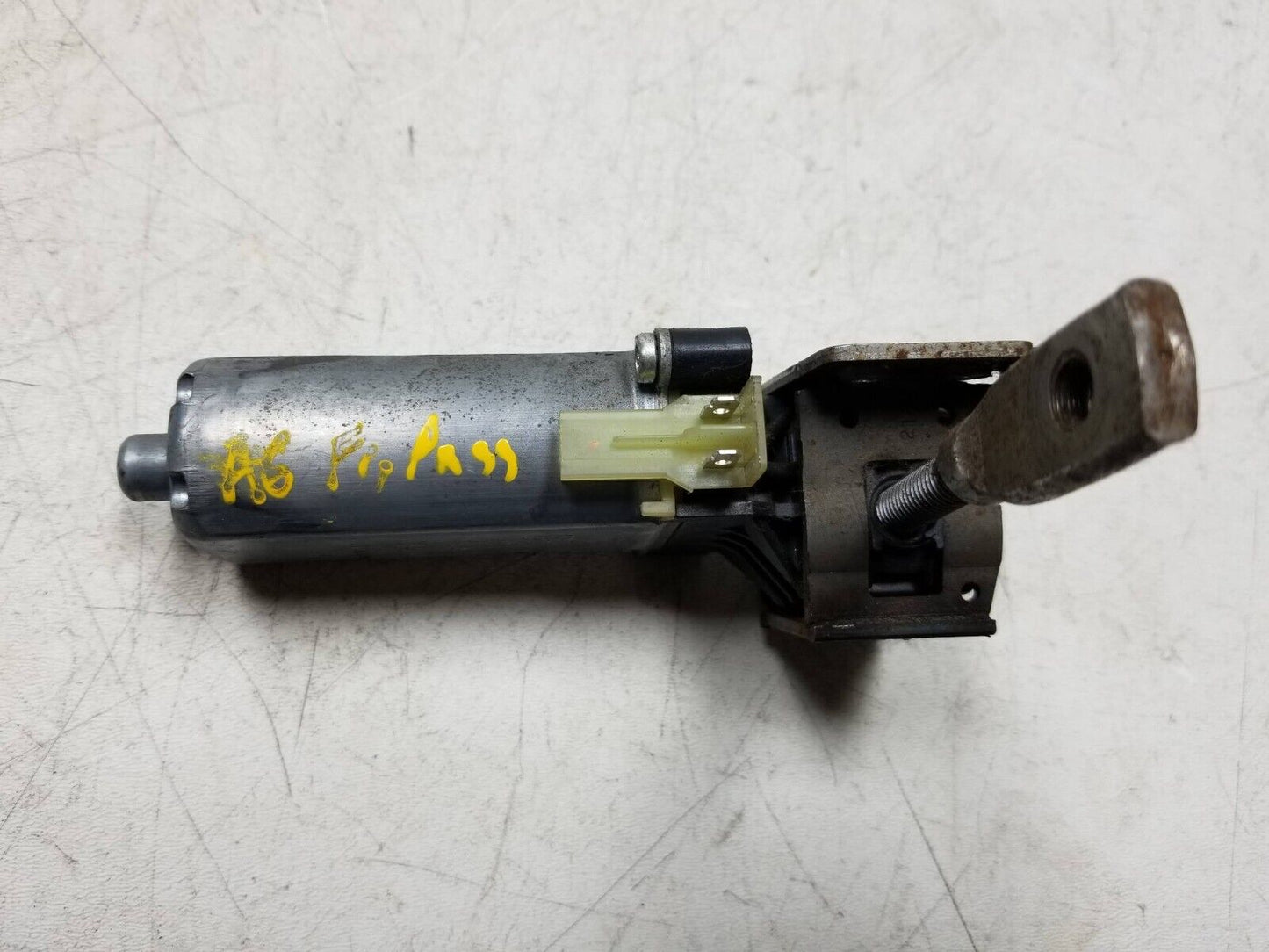 06-11 Audi A6 C6 Front Passenger Seat Adjustment Motor 3pcs OEM