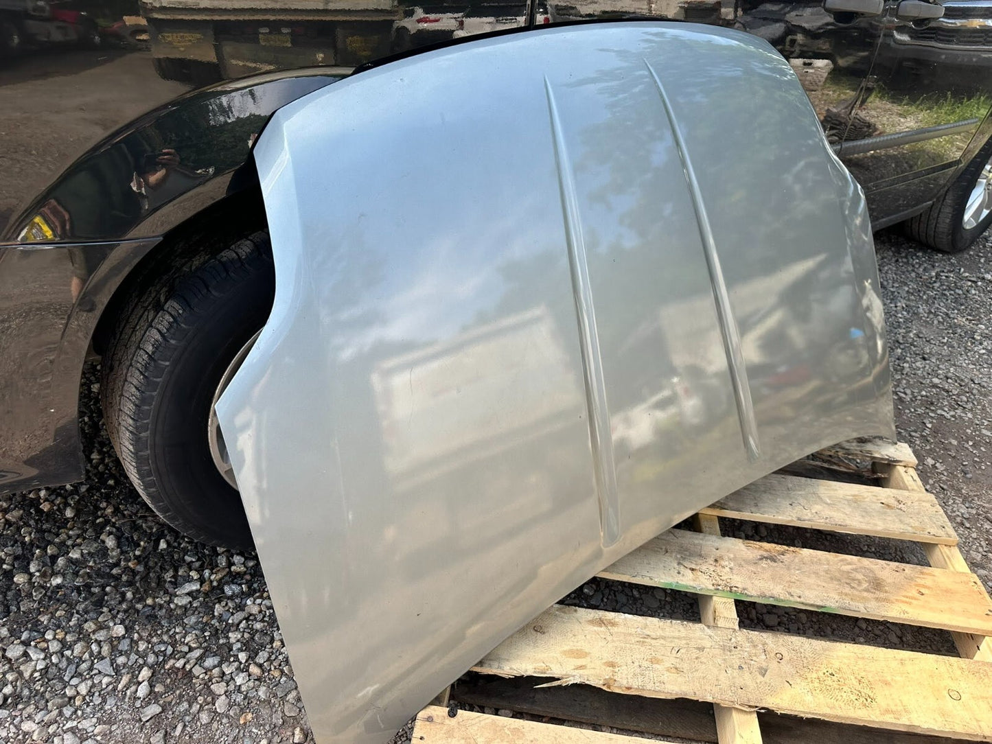 07 08 09 10 11 Nissna Sentra Hood Oem.