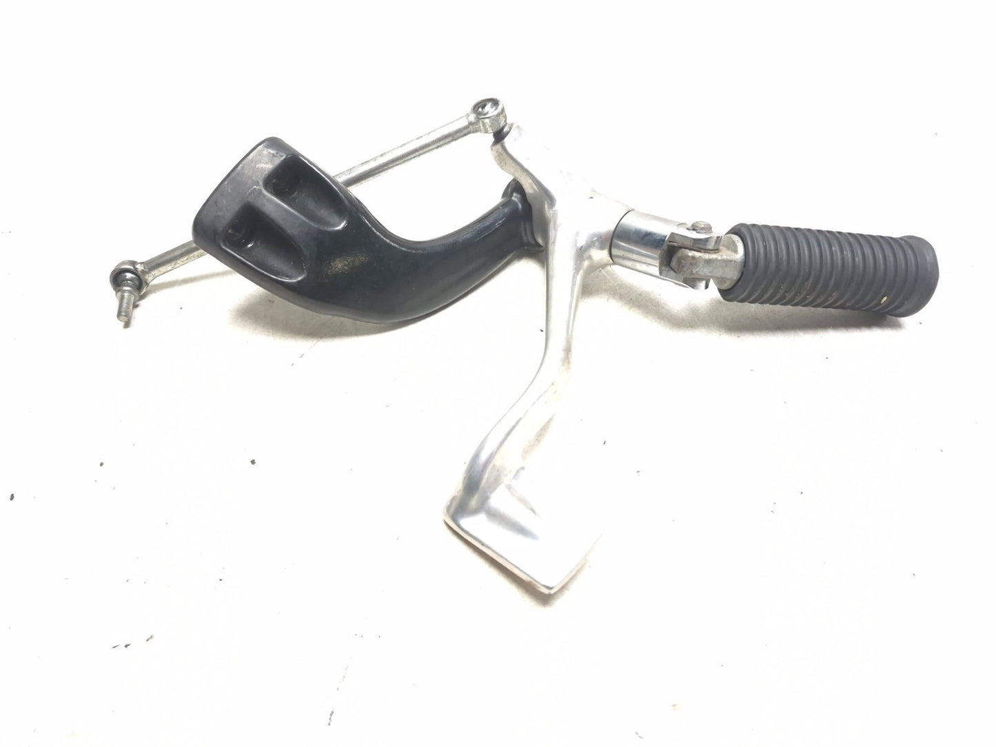 2006 Harley-davidson Sportster Xl883 Right Footrest & Brake Pedal Assy OEM
