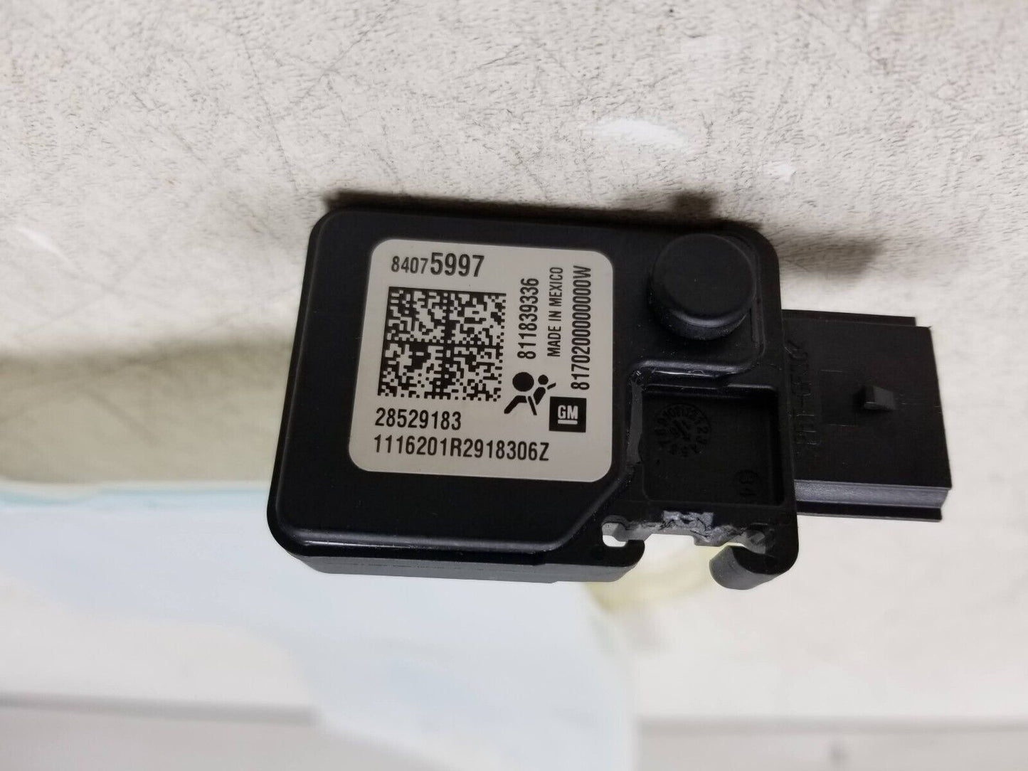 2017 - 2019 Cadillac Xt5 Front Passenger Seat Occupant Sensor OEM