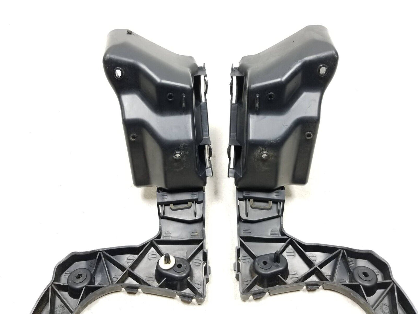 12 - 14 Ford Focus Rear Bumper Bracket OEM