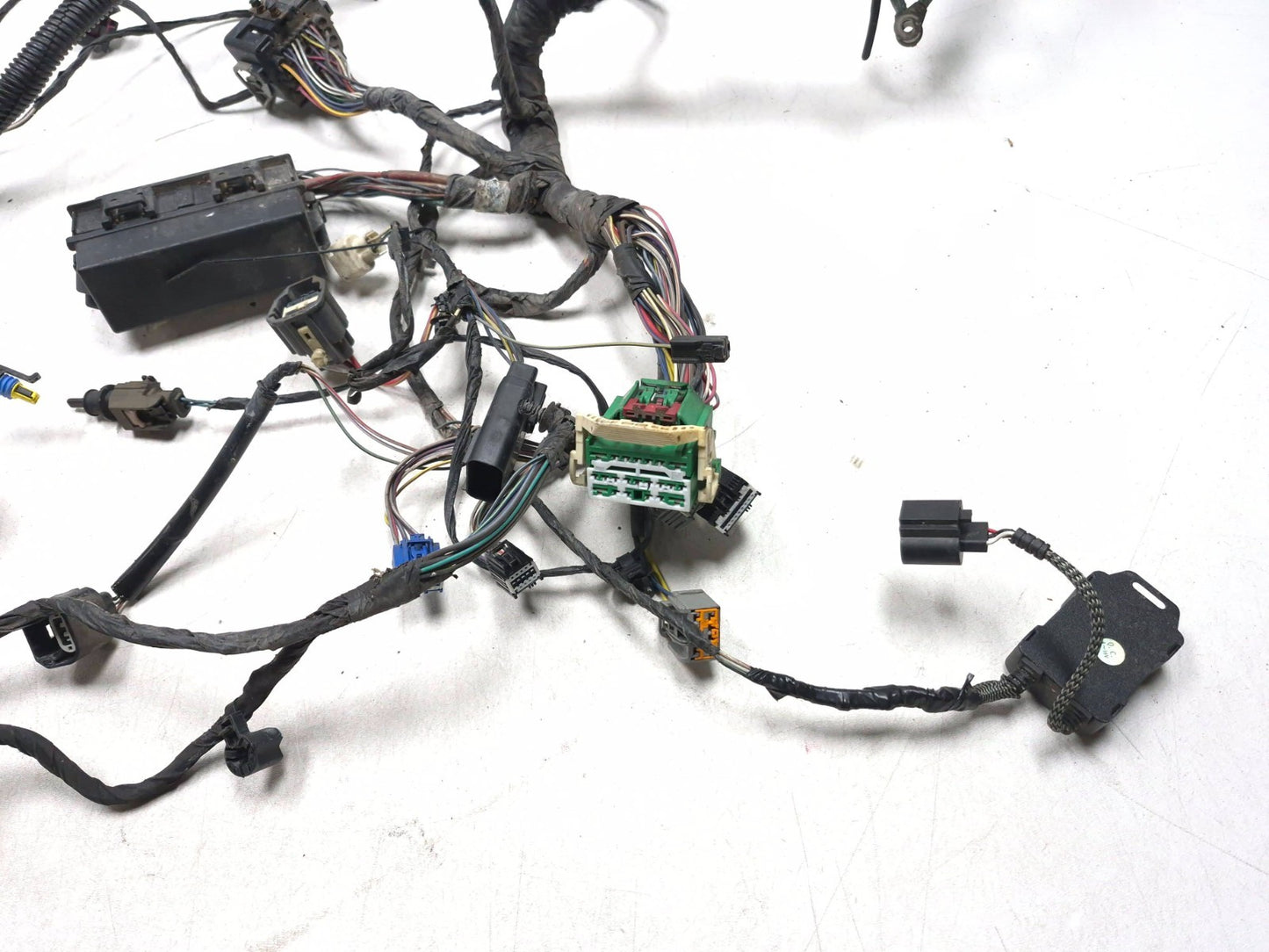 2010 Dodge Caliber Fuse Box Wire Harness OEM