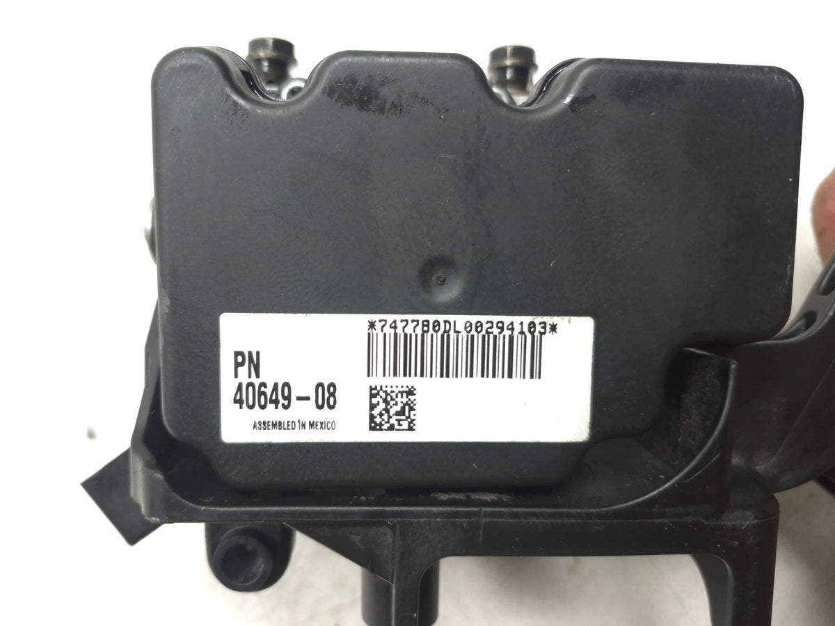 2008 Harley Touring Street Glide Road King ABS Anti Lock Brake Pump 40649-08