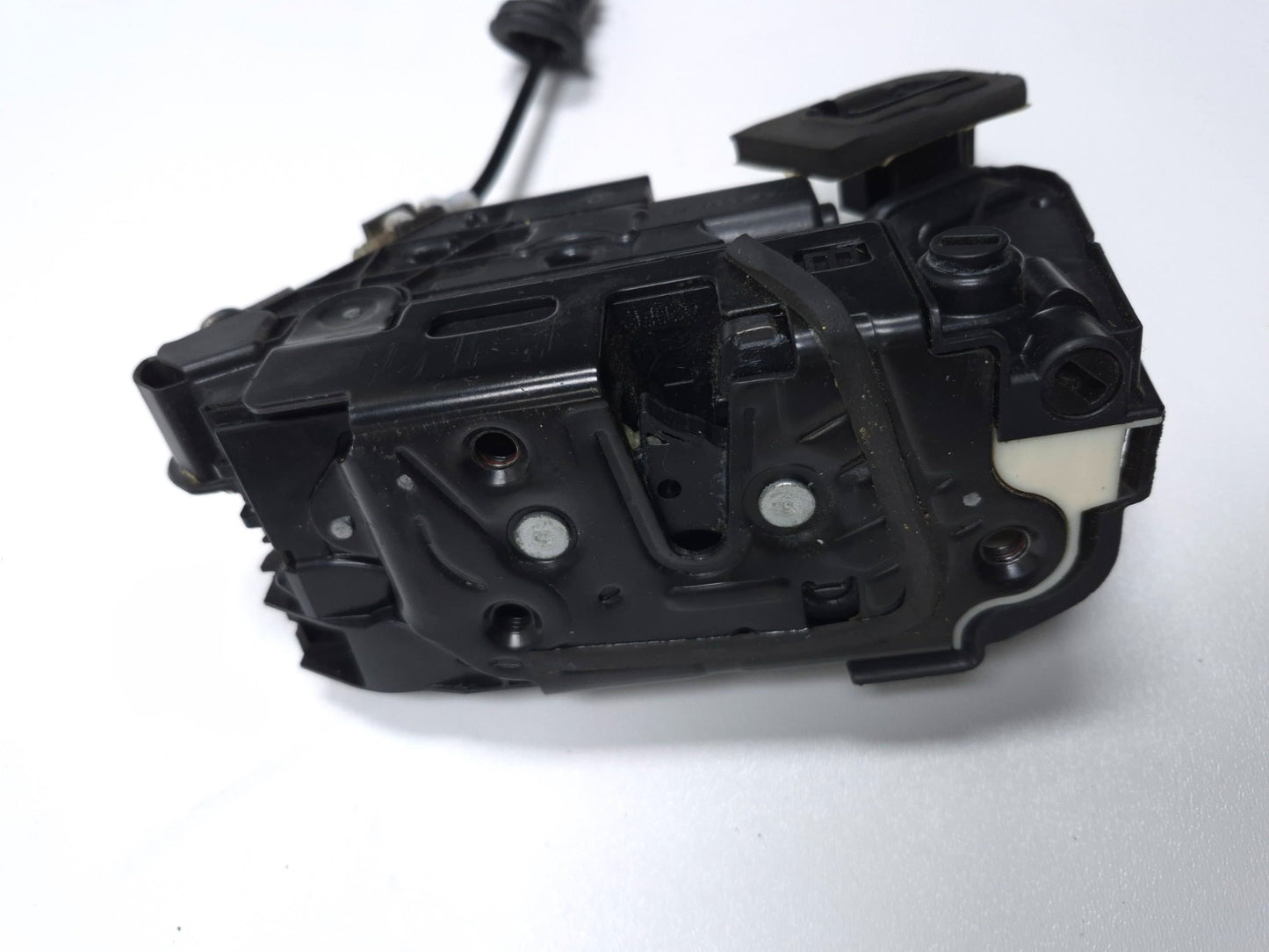 2015 Volkswagen Golf Rear Door Lock Actuator Passenger Side Right OEM
