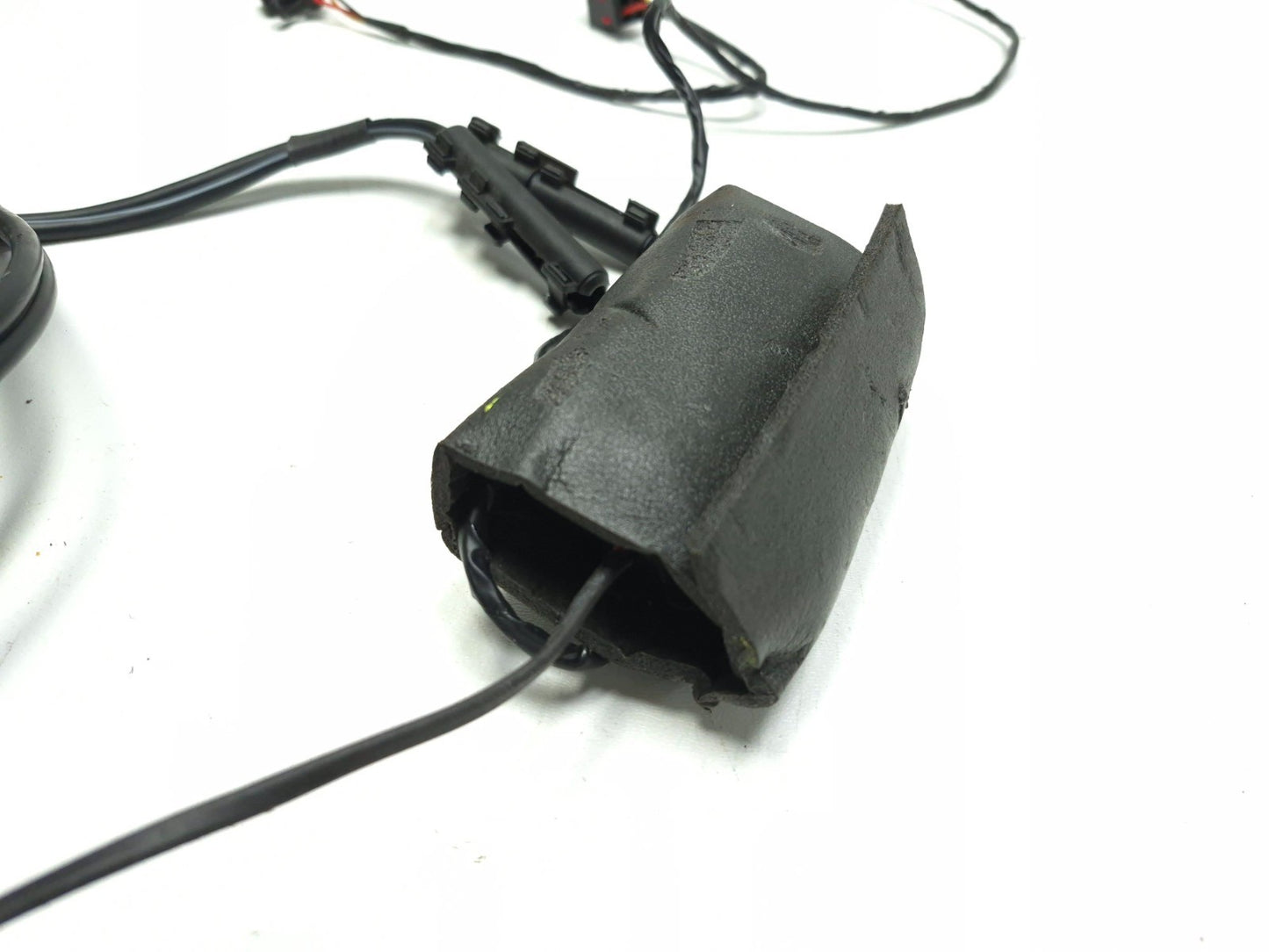 2013 Cadillac Escalade Esv Rear Seat Headrest Dvd Monitor Module OEM