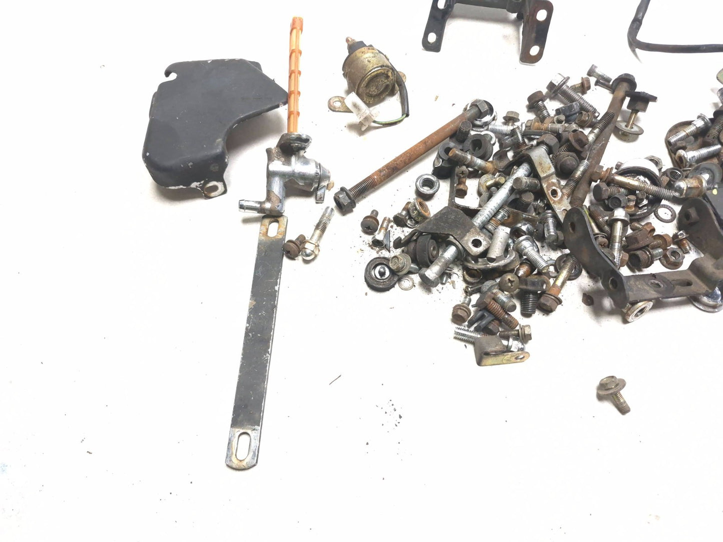 1993 Suzuki Vs800 Intruder 800 Misc Bolt & Hardware Bracket OEM