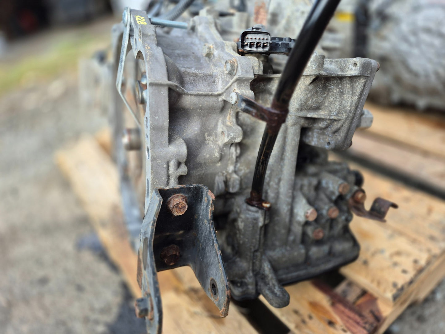 2010 Dodge Caliber Transmission Cvt 2.0l FWD Automatic 128k Miles P04872676ad