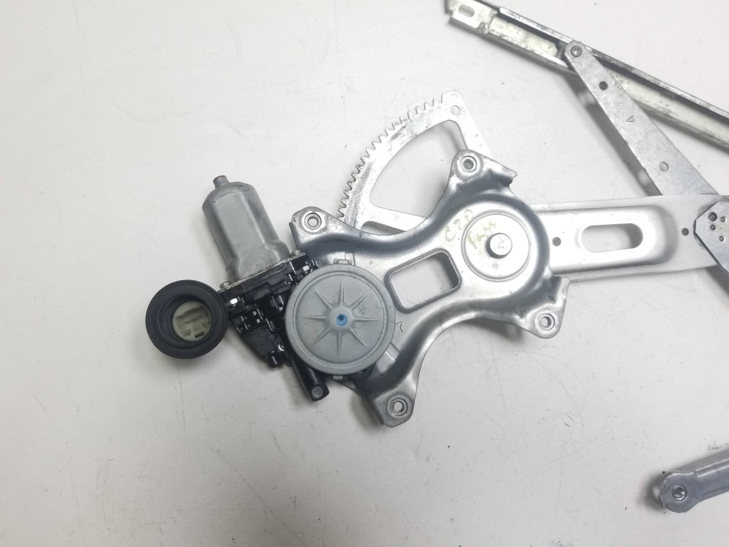 2011 - 2016 Scion Tc Window Regulator Motor Front Passenger Side Right OEM