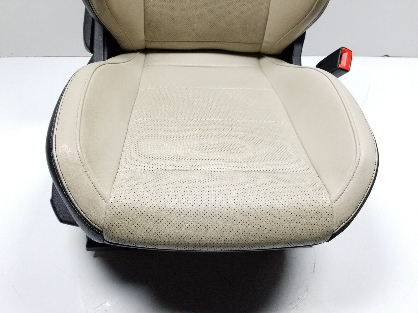 15 16 17 Ford Mustang Seat  Front Passenger Right Oem. Heated Cooled