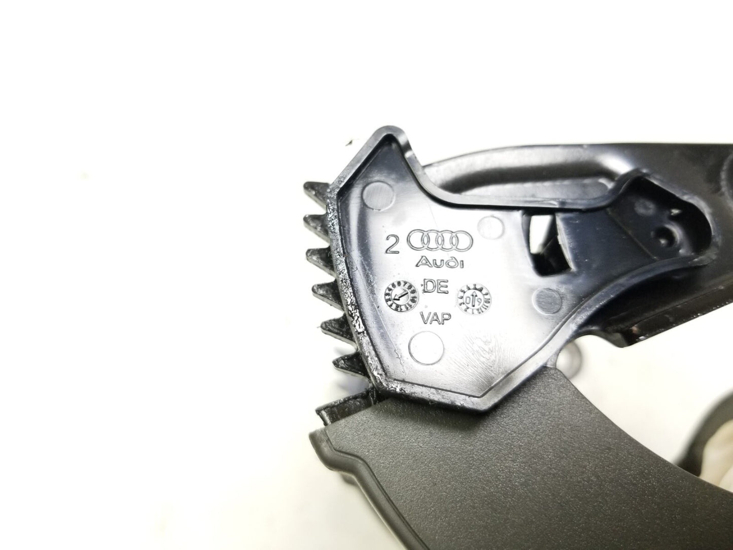 2009 - 2017 Audi Q5 Center Console Armrestoem