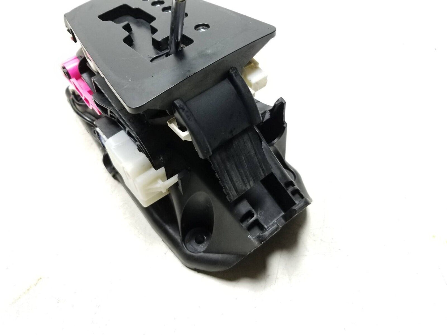 2010 - 2014 Chrysler 200 Automatic Gear Shifter Selector Lever OEM