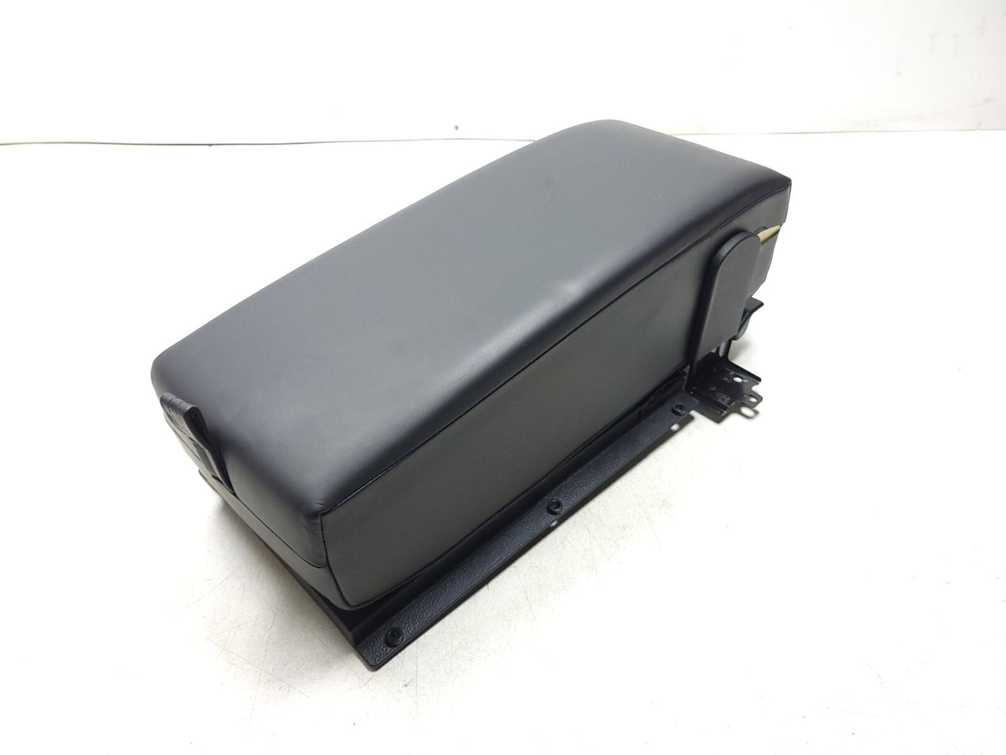 09 - 12 Hyundai Genesis Rear Seat Armrest W/ Cup Holder OEM Sedan
