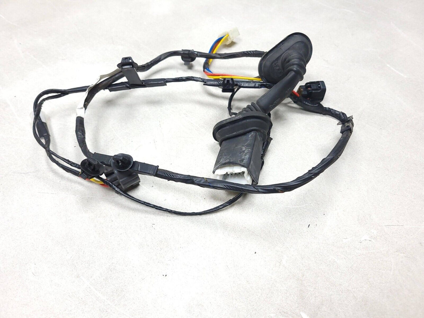 07 - 10 Mitsubishi Outlander Door Wire Harness Rear Passenger Side Right OEM