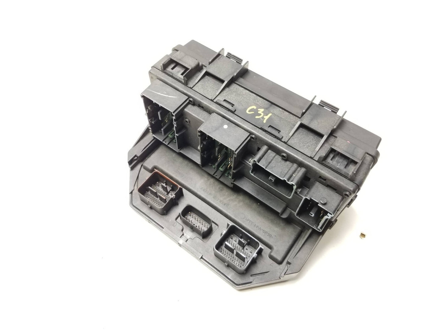 2011 - 2013 Jeep Grand Cherokee Engine 3.6l Fuse Box Unit OEM