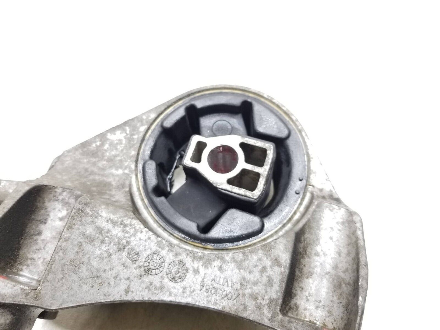 10-15 Chevrolet Equinox Transmission Mount 2.4l X00398a OEM