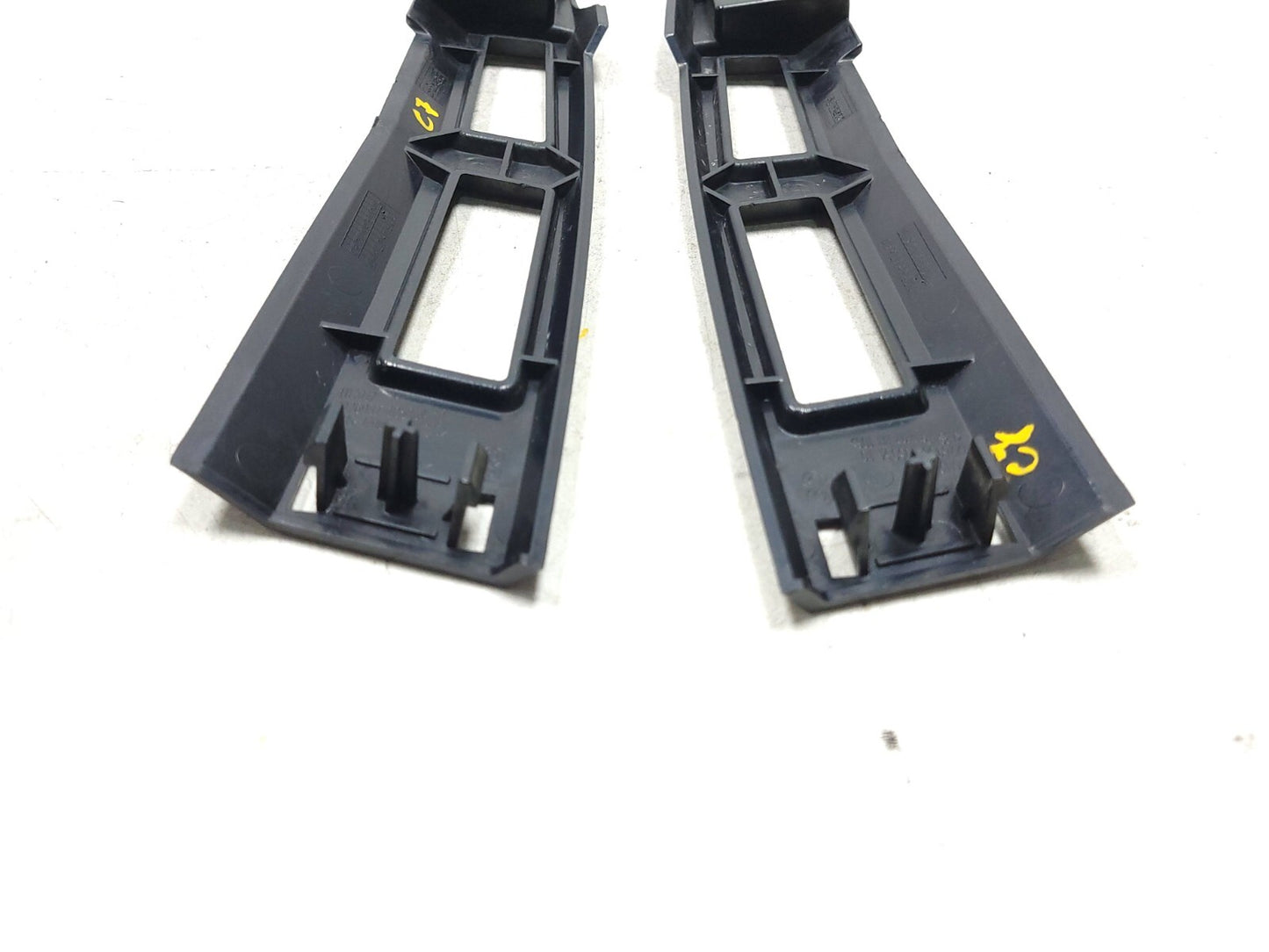 2010 - 2013 BMW X5 E70 Rear Bumper Mount Bracket Left & Right Pair OEM