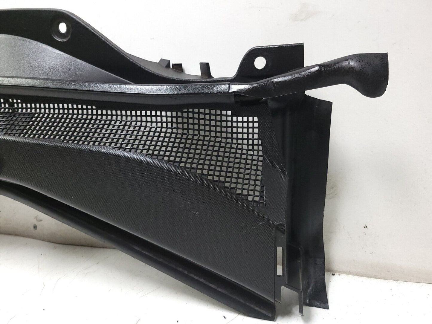 10-15 Chevrolet Equinox Windshield Wiper Cowl Cover OEM