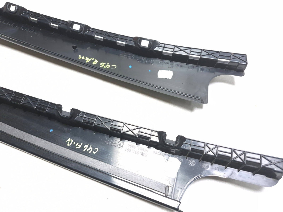 2015 Volkswagen Golf Exterior B Pillar Trim Panel Rear Right & Front Left OEM