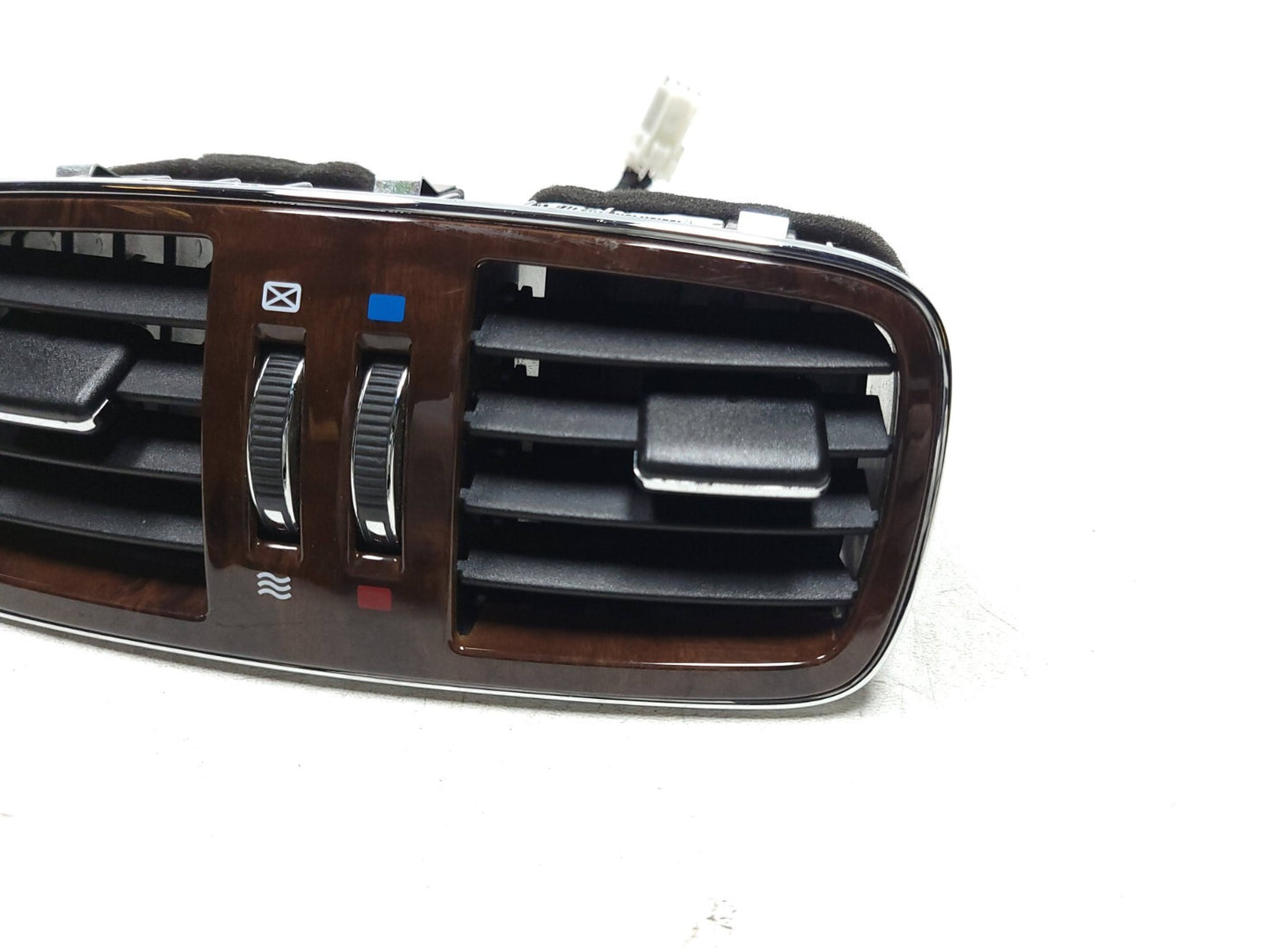 09-12 Hyundai Genesis Center Console Rear Air Vent 97040-3m000 OEM