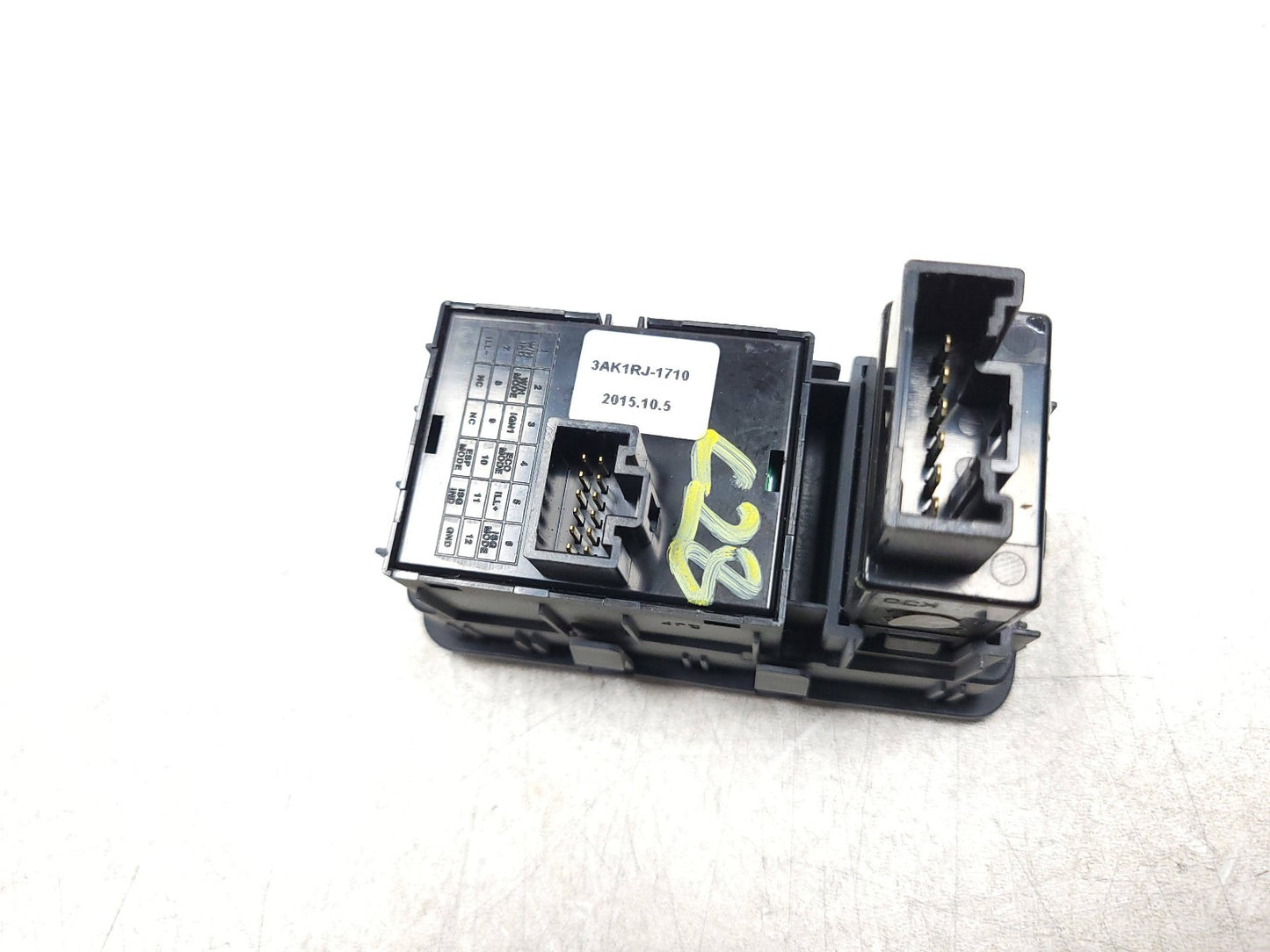 12-17 Hyundai Accent Dimmer Eco Traction Control Switch OEM 3ak1rj-1710