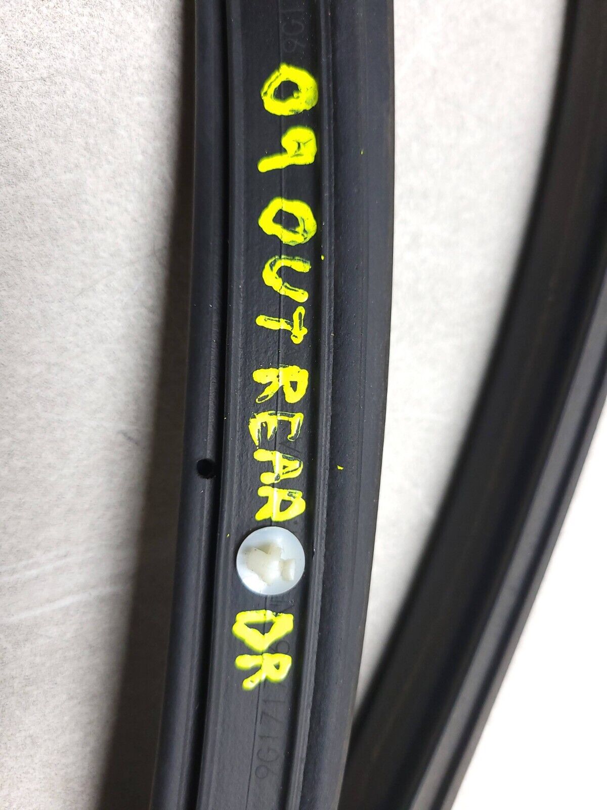 07-09 Mitsubishi Outlander Door Weatherstrip Seal Rear Driver Side Left 2pcs OEM